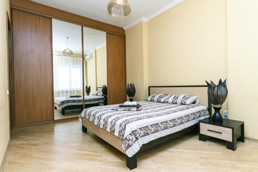 Apartment On Khreshchatyk Kiev Eksteriør billede